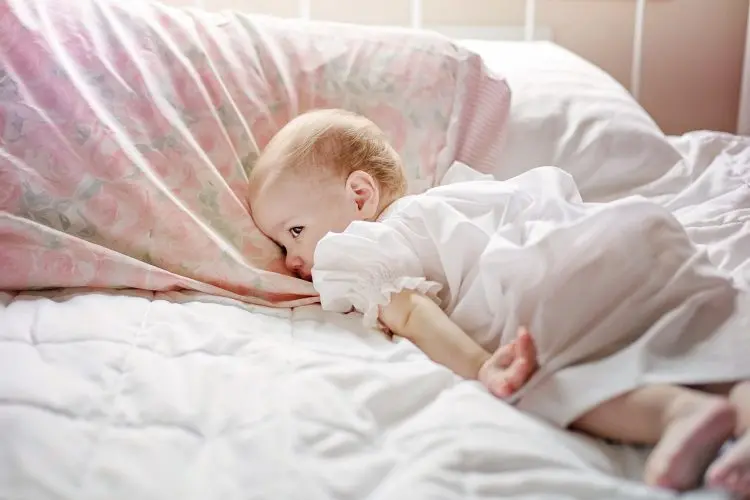 Tour de lit tressé : Les tresses de lit pour bébés